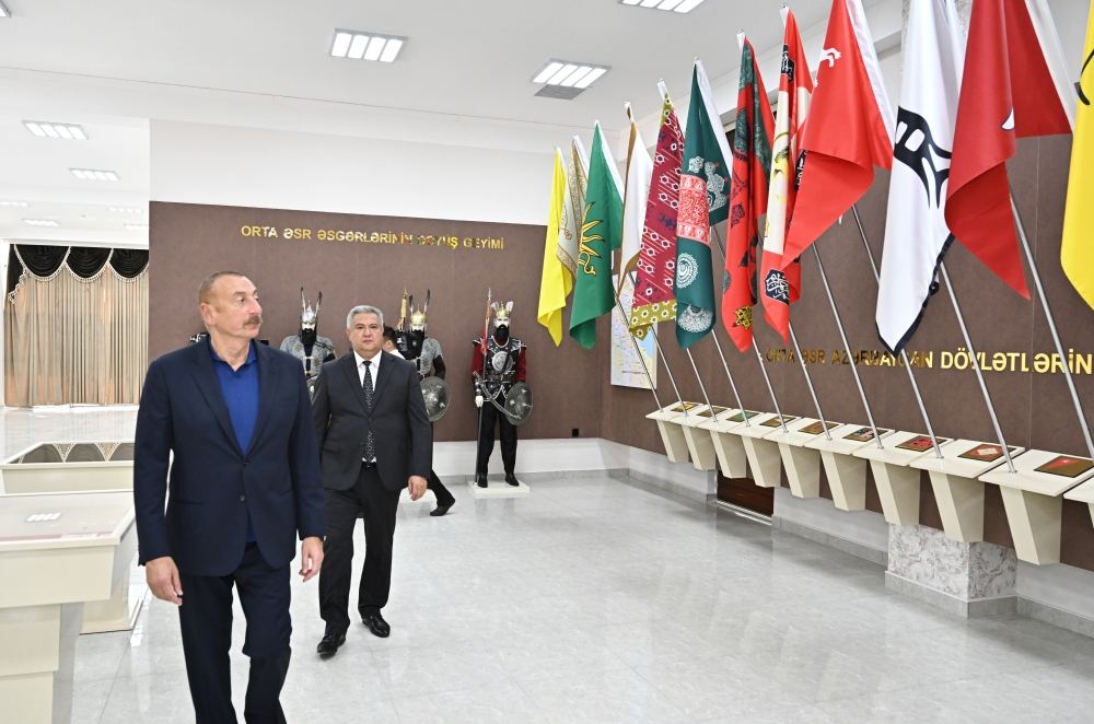 Prezident İlham Əliyev Ağsuda Gənc Sənətkarlar Mərkəzinin və Dövlət Rəmzləri Muzeyinin açılışında iştirak edib (FOTO/VİDEO) (YENİLƏNİB)