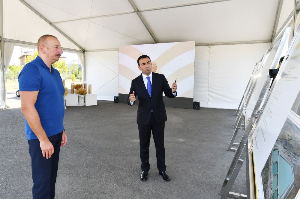 Prezident İlham Əliyev “Ağsu Aqropark”ın fəaliyyəti ilə tanış olub (FOTO/VİDEO) (YENİLƏNİB)