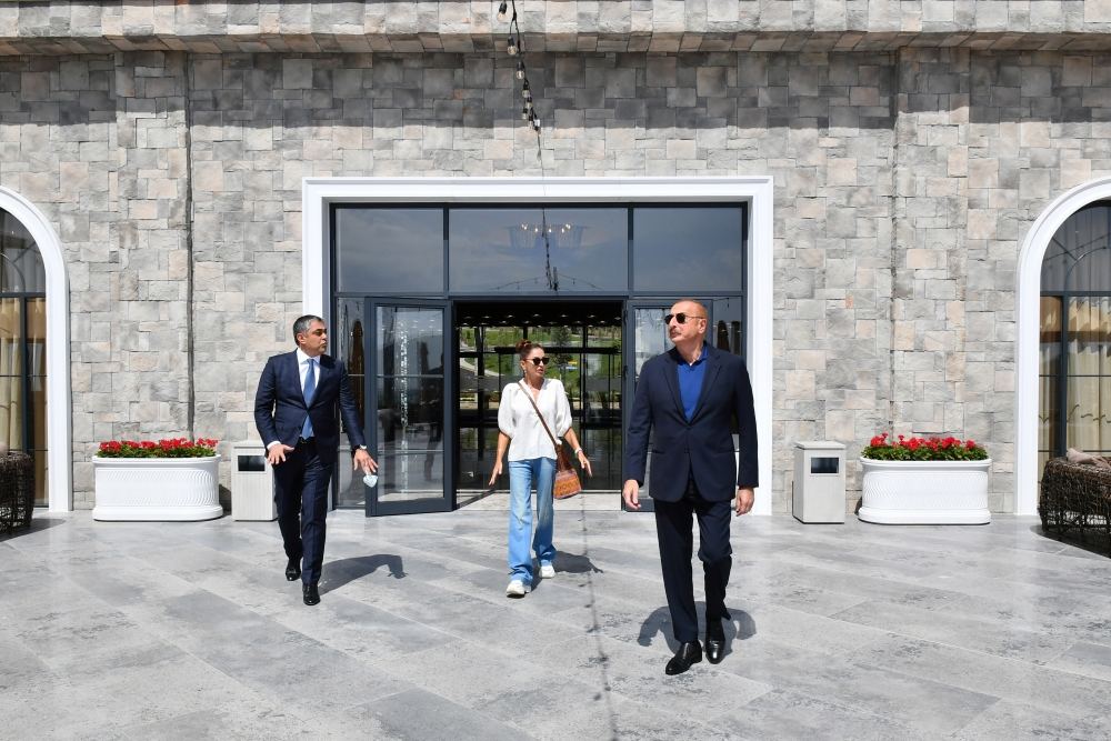 Prezident İlham Əliyev və Birinci xanım Mehriban Əliyeva İsmayıllıda “Basqal Resort & Spa” otelinin açılışında iştirak ediblər (YENİLƏNİB) (FOTO/VİDEO)