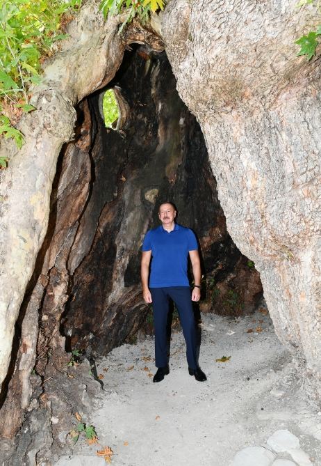 Prezident İlham Əliyev və Birinci xanım Mehriban Əliyeva “Basqal” Dövlət Tarix-Memarlıq Qoruğu ərazisində tikinti-bərpa işləri ilə tanış olublar (YENİLƏNİB-2) (FOTO/VİDEO)