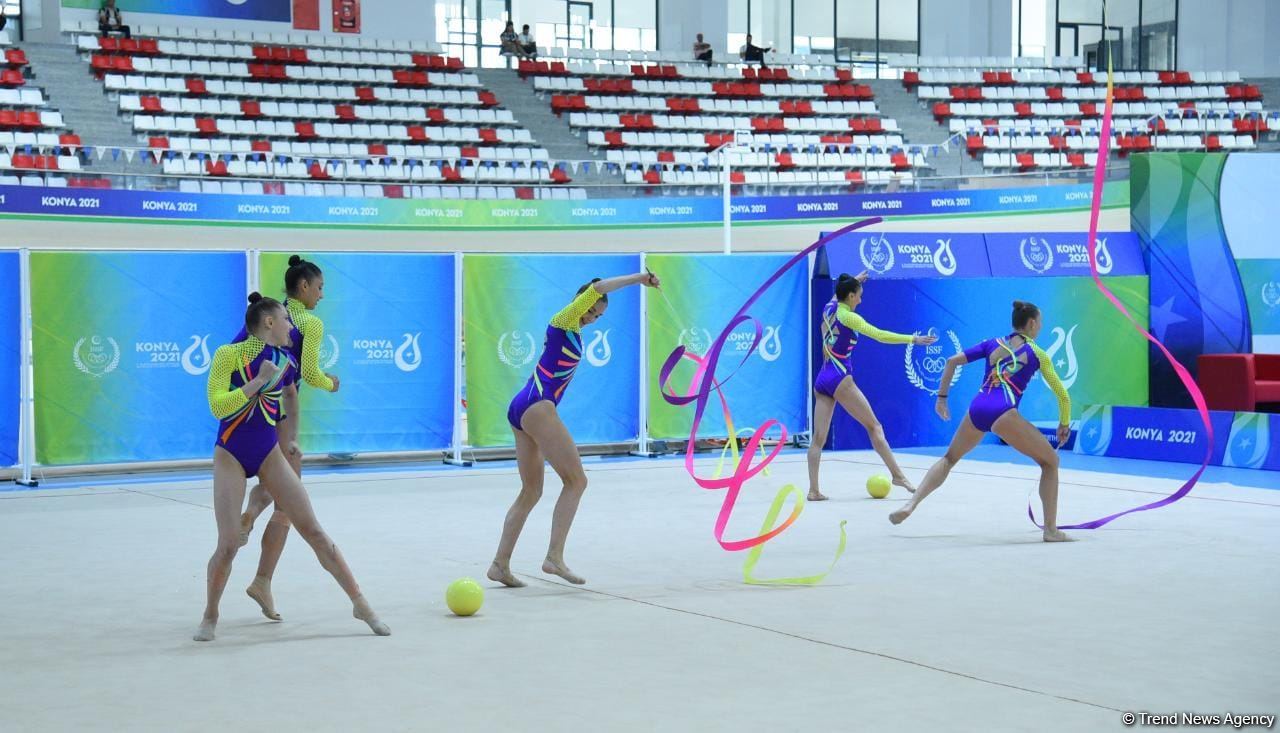 İslamiada: Azərbaycanın bədii gimnastika üzrə qrup komandası üç lent və iki topla proqramda qızıl medal qazanıb (FOTO)