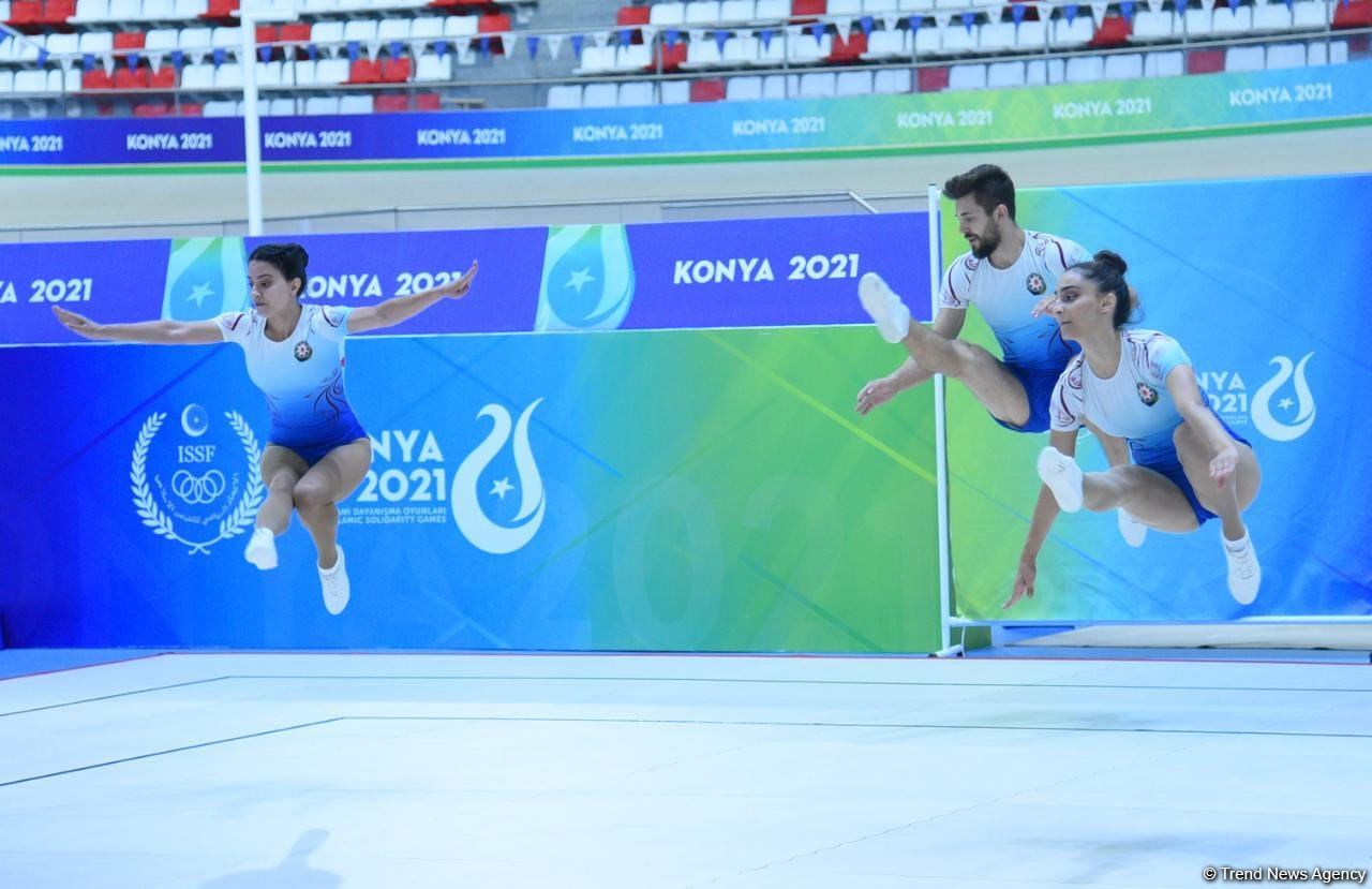 Azərbaycan gimnastlarından ibarət üçlük İslamiadanın gümüş müdalını qazanıb (FOTO)