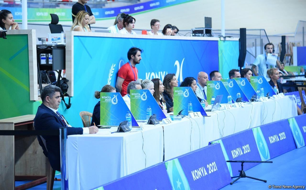 Azərbaycan gimnastlarından ibarət üçlük İslamiadanın gümüş müdalını qazanıb (FOTO)