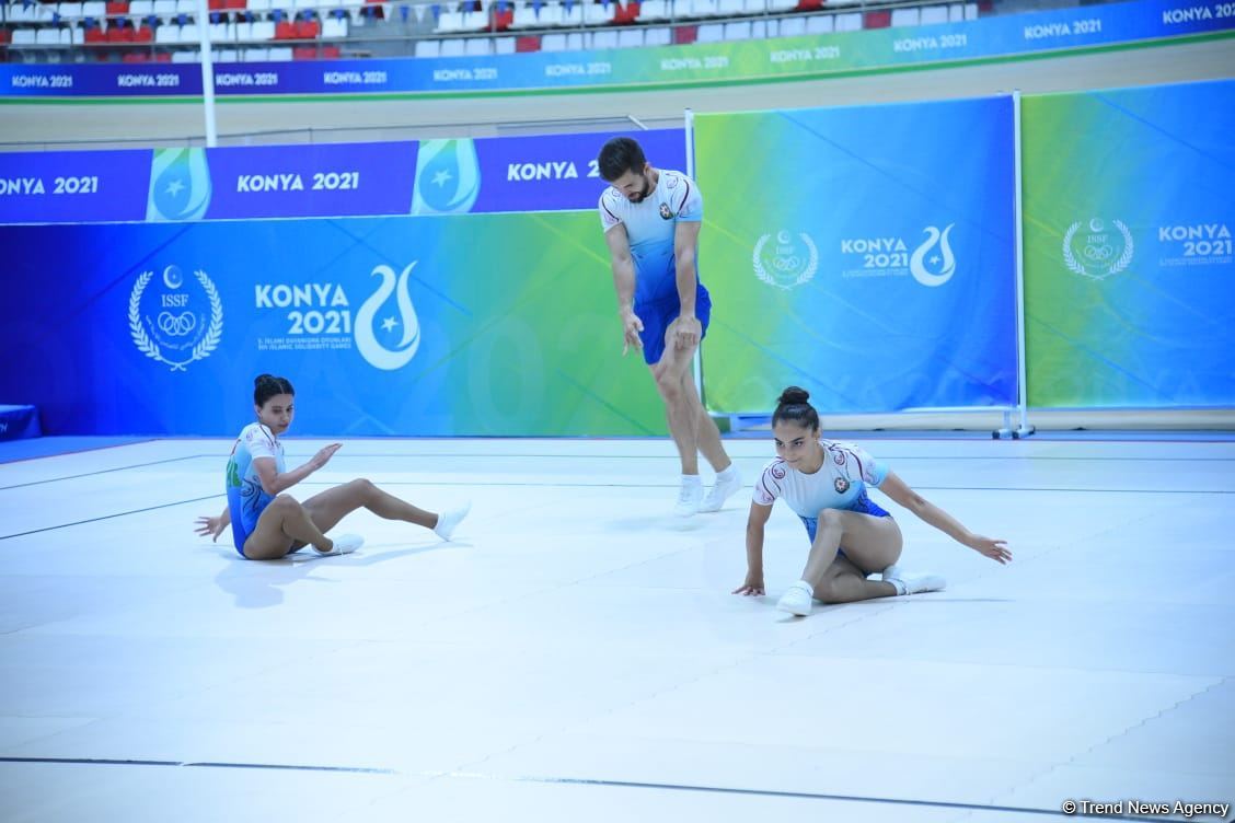 Azərbaycan gimnastlarından ibarət üçlük İslamiadanın gümüş müdalını qazanıb (FOTO)