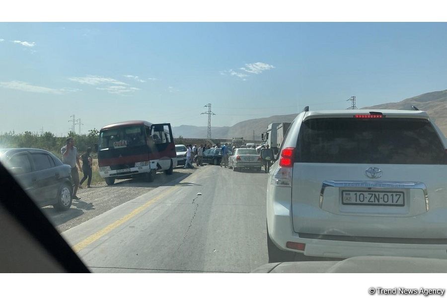Bakı-Quba yolunda ağır yol qəzası baş verib (FOTO)