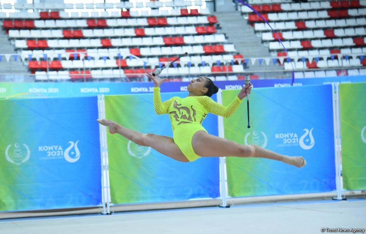 Zöhrə Ağamirova gürzlərlə hərəkətlərdə qızıl medal qazanıb (FOTO)