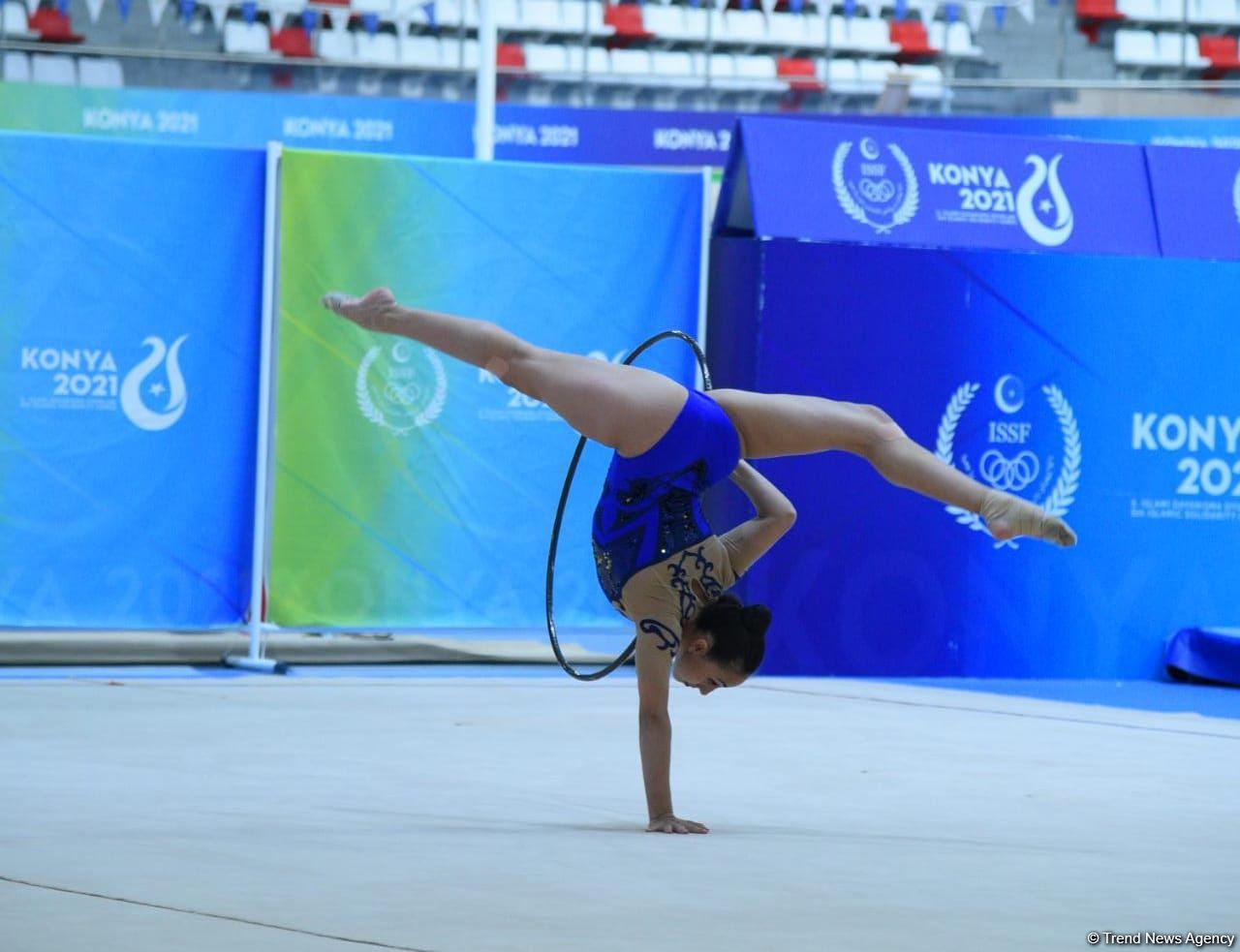 Azərbaycan gimnastı Zöhrə Ağamirova halqa ilə hərəkətlərdə gümüş medal qazanıb (FOTO)