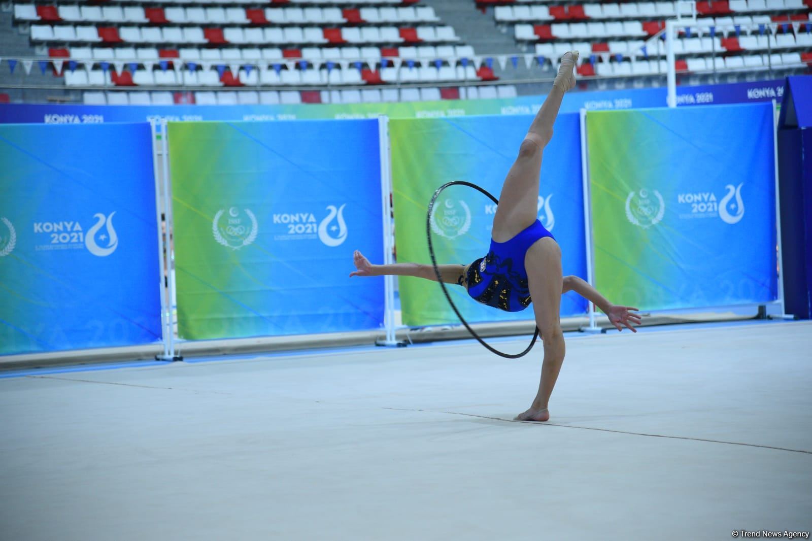 Azərbaycan gimnastı Zöhrə Ağamirova halqa ilə hərəkətlərdə gümüş medal qazanıb (FOTO)