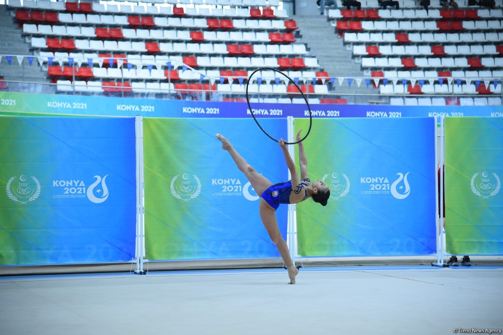 Azərbaycan gimnastı Zöhrə Ağamirova halqa ilə hərəkətlərdə gümüş medal qazanıb (FOTO)