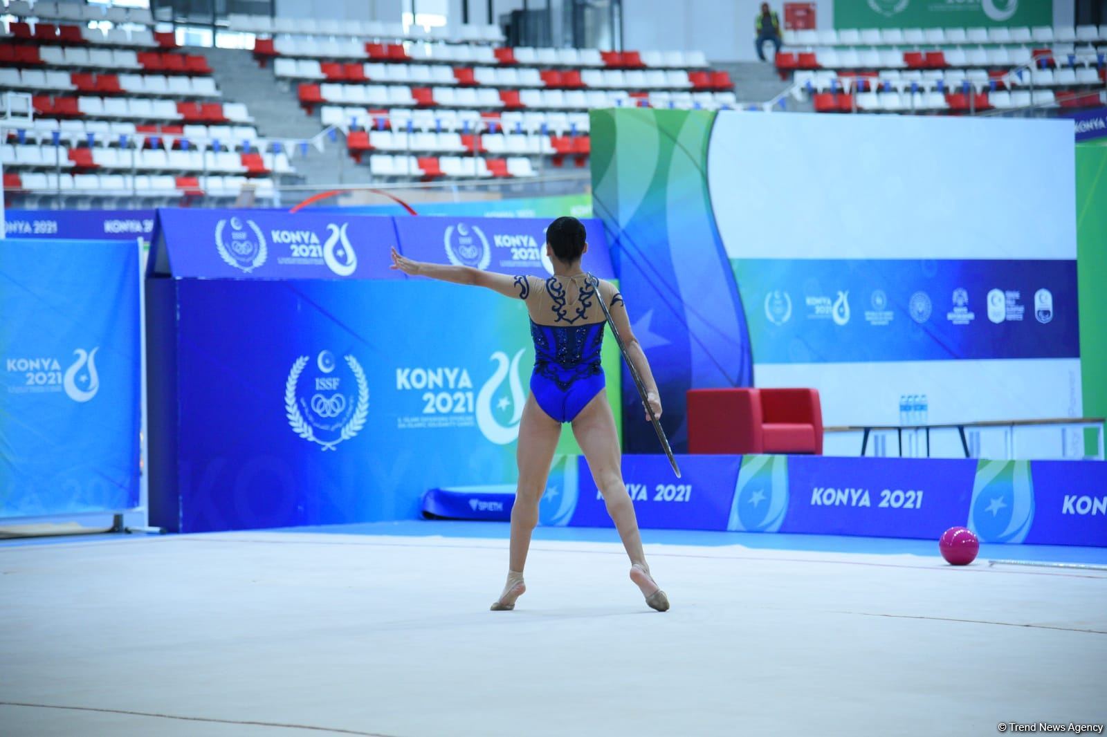 Azərbaycan gimnastı Zöhrə Ağamirova halqa ilə hərəkətlərdə gümüş medal qazanıb (FOTO)