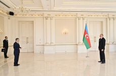 Prezident İlham Əliyev Türkmənistanın Azərbaycanda yeni təyin olunan səfirinin etimadnaməsini qəbul edib (FOTO/VİDEO) (YENİLƏNİB)