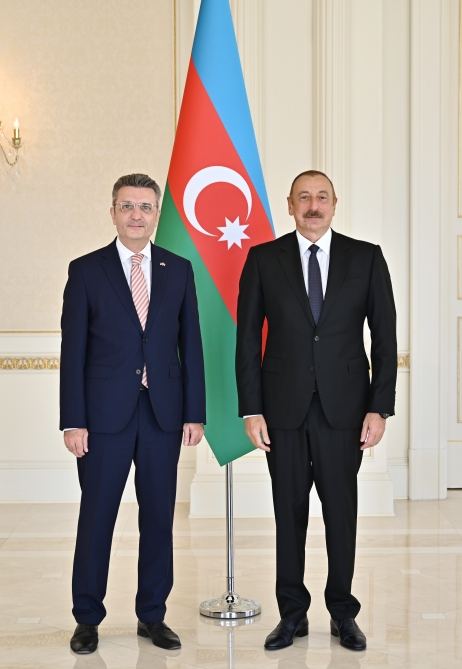 Prezident İlham Əliyev Almaniyanın Azərbaycanda yeni təyin olunan səfirinin etimadnaməsini qəbul edib (FOTO/VİDEO) (YENİLƏNİB)