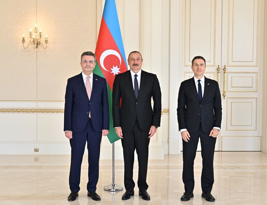 Prezident İlham Əliyev Almaniyanın Azərbaycanda yeni təyin olunan səfirinin etimadnaməsini qəbul edib (FOTO/VİDEO) (YENİLƏNİB)