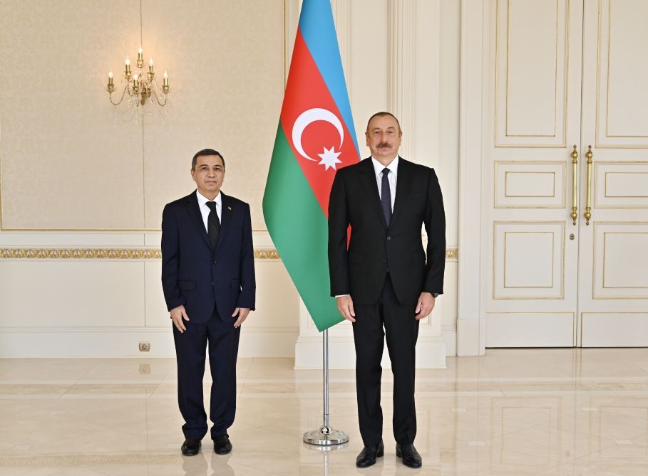 Prezident İlham Əliyev Türkmənistanın Azərbaycanda yeni təyin olunan səfirinin etimadnaməsini qəbul edib (FOTO/VİDEO) (YENİLƏNİB)