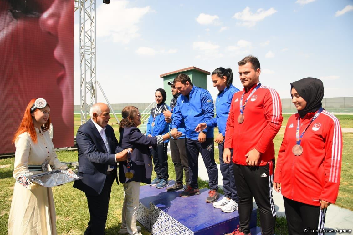 Azərbaycan idmançıları İslamiadada stend atıcılığı yarışlarında qızıl medal qazanıblar (FOTO)