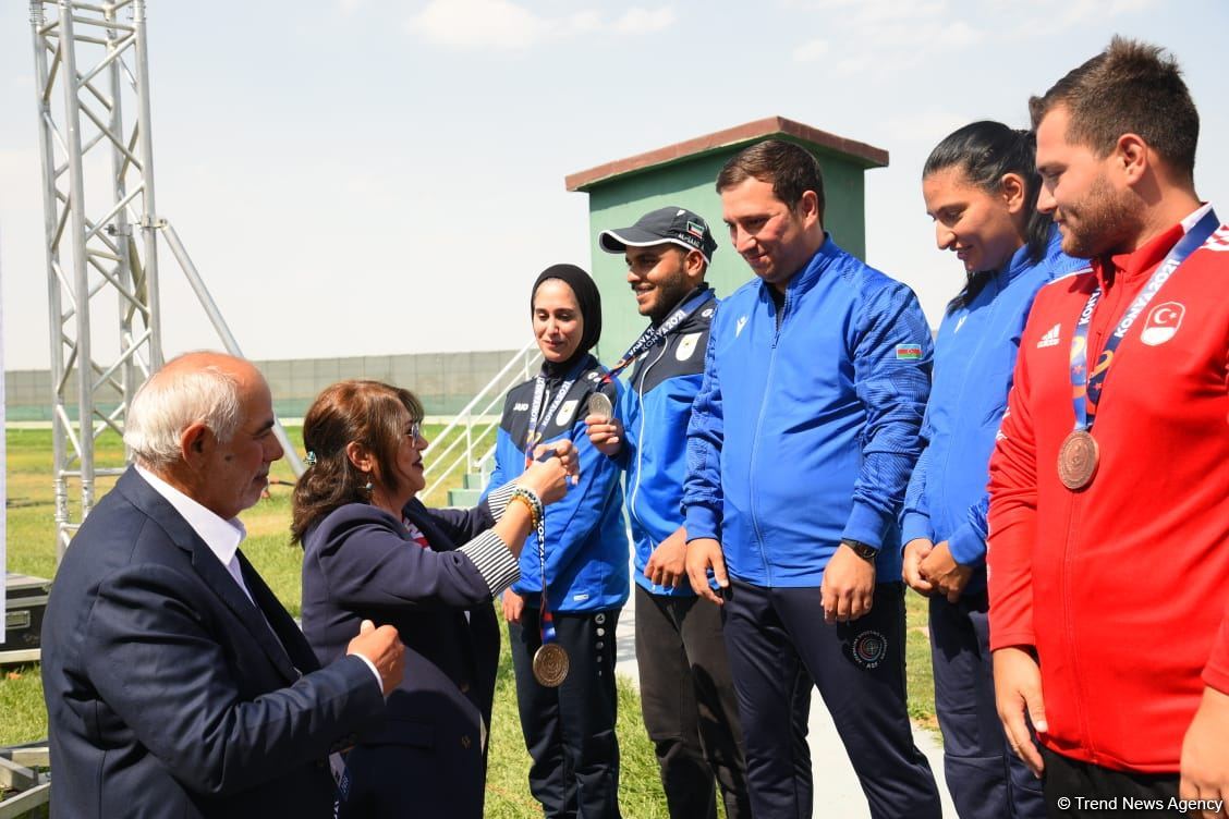Azərbaycan idmançıları İslamiadada stend atıcılığı yarışlarında qızıl medal qazanıblar (FOTO)