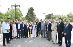 Prezident İlham Əliyev və Birinci xanım Mehriban Əliyeva Bakının Dənizkənarı Milli Parkında Müslüm Maqomayevin abidəsinin açılışında iştirak ediblər (YENİLƏNİB) (FOTO/VİDEO)