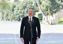 Prezident İlham Əliyev və Birinci xanım Mehriban Əliyeva Bakının Dənizkənarı Milli Parkında Müslüm Maqomayevin abidəsinin açılışında iştirak ediblər (YENİLƏNİB) (FOTO/VİDEO)