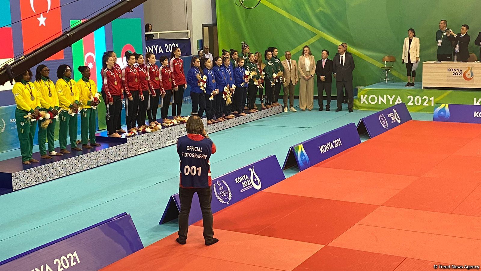Qadın cüdoçulardan ibarət Azərbaycan yığması İslamiadada bürünc medal qazanıb (FOTO)