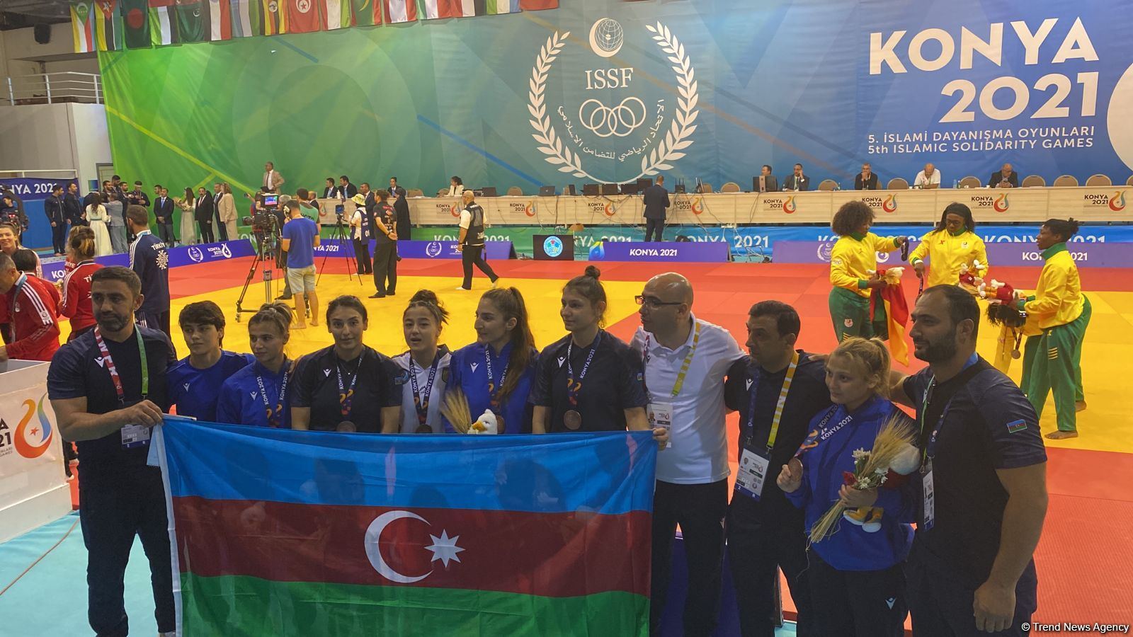Qadın cüdoçulardan ibarət Azərbaycan yığması İslamiadada bürünc medal qazanıb (FOTO)