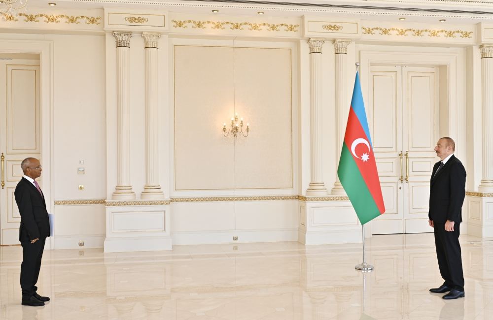 Prezident İlham Əliyev Efiopiyanın Azərbaycanda yeni təyin olunan səfirinin etimadnaməsini qəbul edib (FOTO/VİDEO) (YENİLƏNİB)