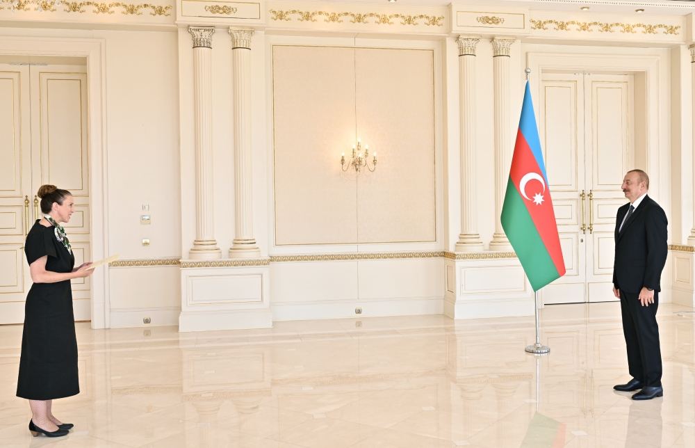 Prezident İlham Əliyev Yeni Zelandiyanın Azərbaycanda yeni təyin olunan səfirinin etimadnaməsini qəbul edib (FOTO/VİDEO) (YENİLƏNİB)