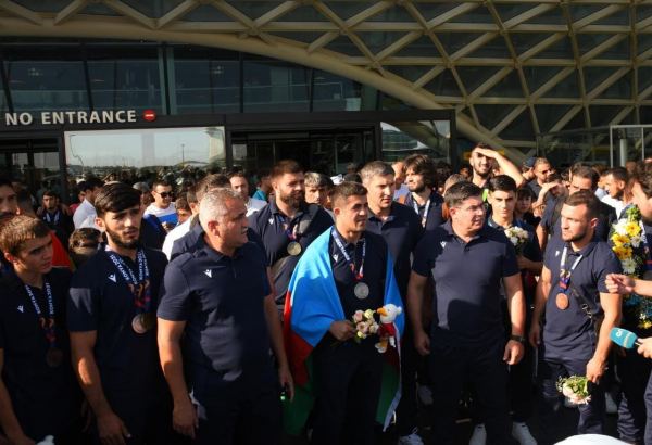 İslamiadada iştirak edən Azərbaycan idmançıları vətənə qayıdıblar (FOTO/VİDEO)