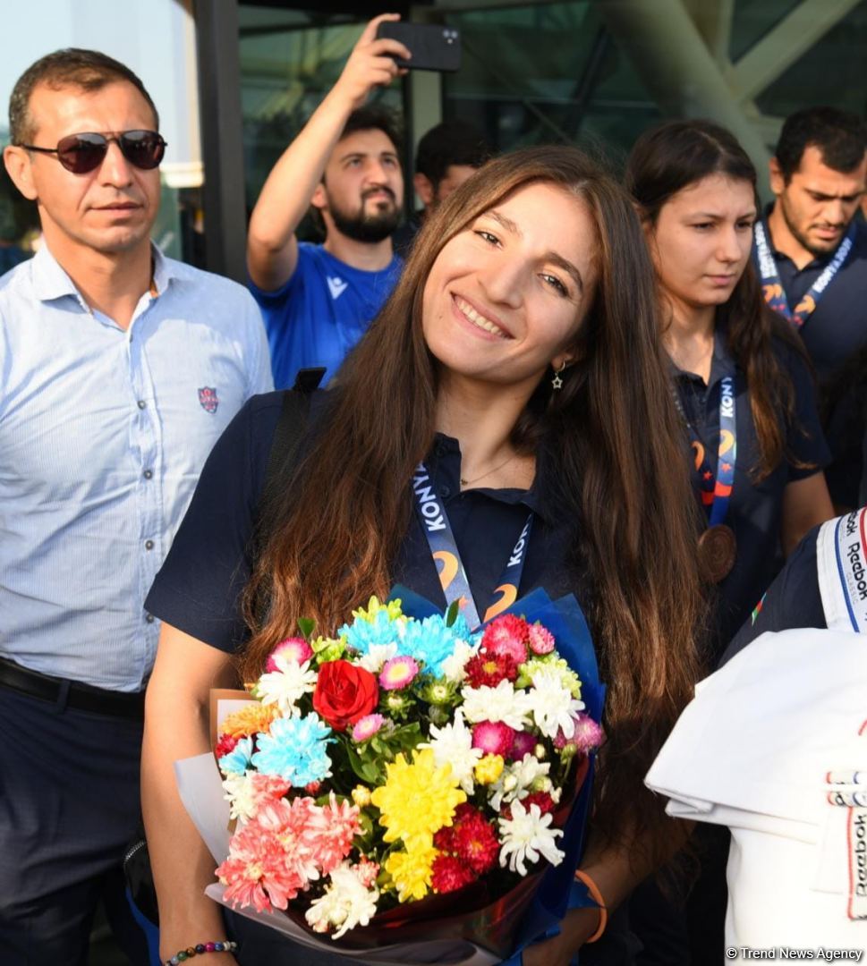 İslamiadada iştirak edən Azərbaycan idmançıları vətənə qayıdıblar (FOTO/VİDEO)