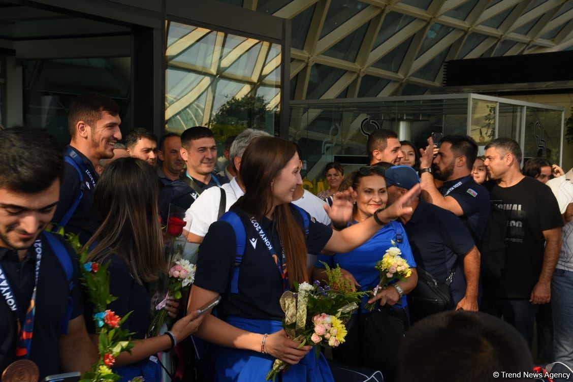 İslamiadada iştirak edən Azərbaycan idmançıları vətənə qayıdıblar (FOTO/VİDEO)