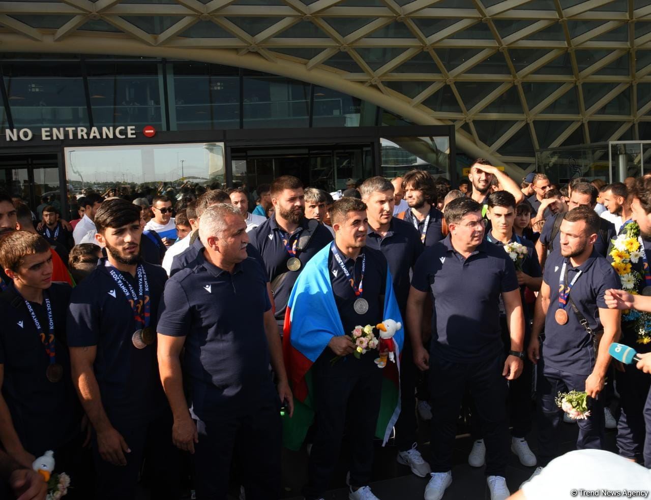 İslamiadada iştirak edən Azərbaycan idmançıları vətənə qayıdıblar (FOTO/VİDEO)