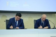 Qazaxıstan-Azərbaycan işgüzar şurasının iclasında sənədlər imzalanıb (FOTO)