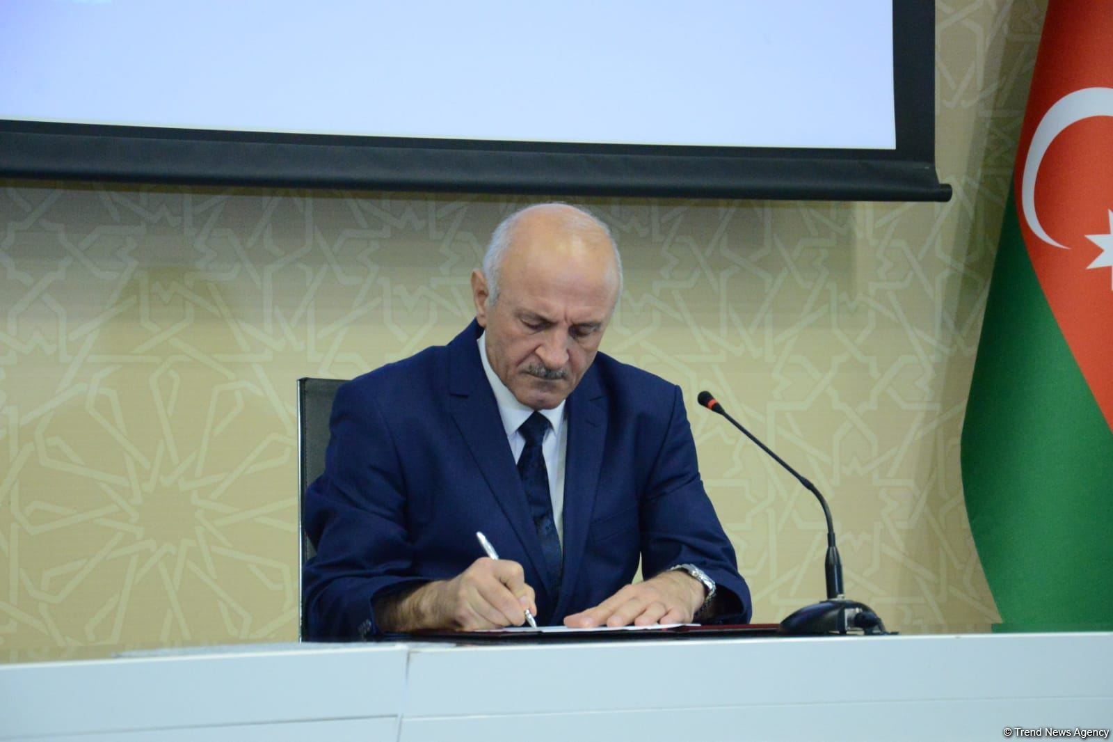 Qazaxıstan-Azərbaycan işgüzar şurasının iclasında sənədlər imzalanıb (FOTO)