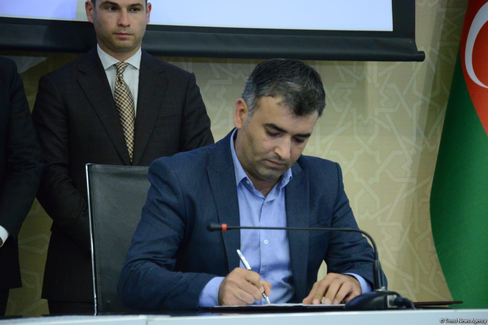 Qazaxıstan-Azərbaycan işgüzar şurasının iclasında sənədlər imzalanıb (FOTO)