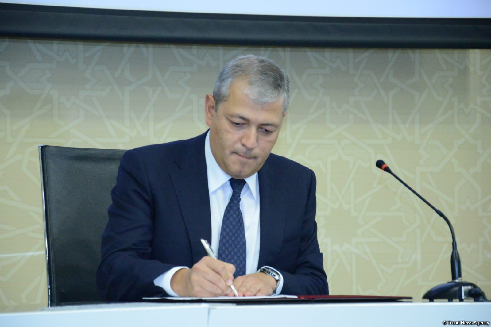 Qazaxıstan-Azərbaycan işgüzar şurasının iclasında sənədlər imzalanıb (FOTO)
