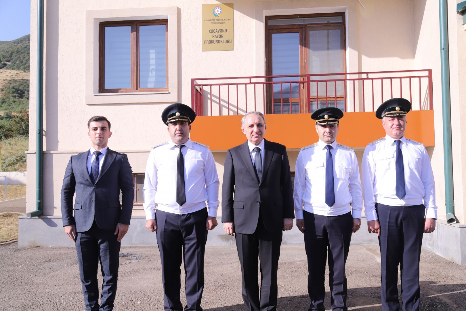 Baş prokuror azad olunan ərazilərdəki prokurorluqlarda olub (FOTO)