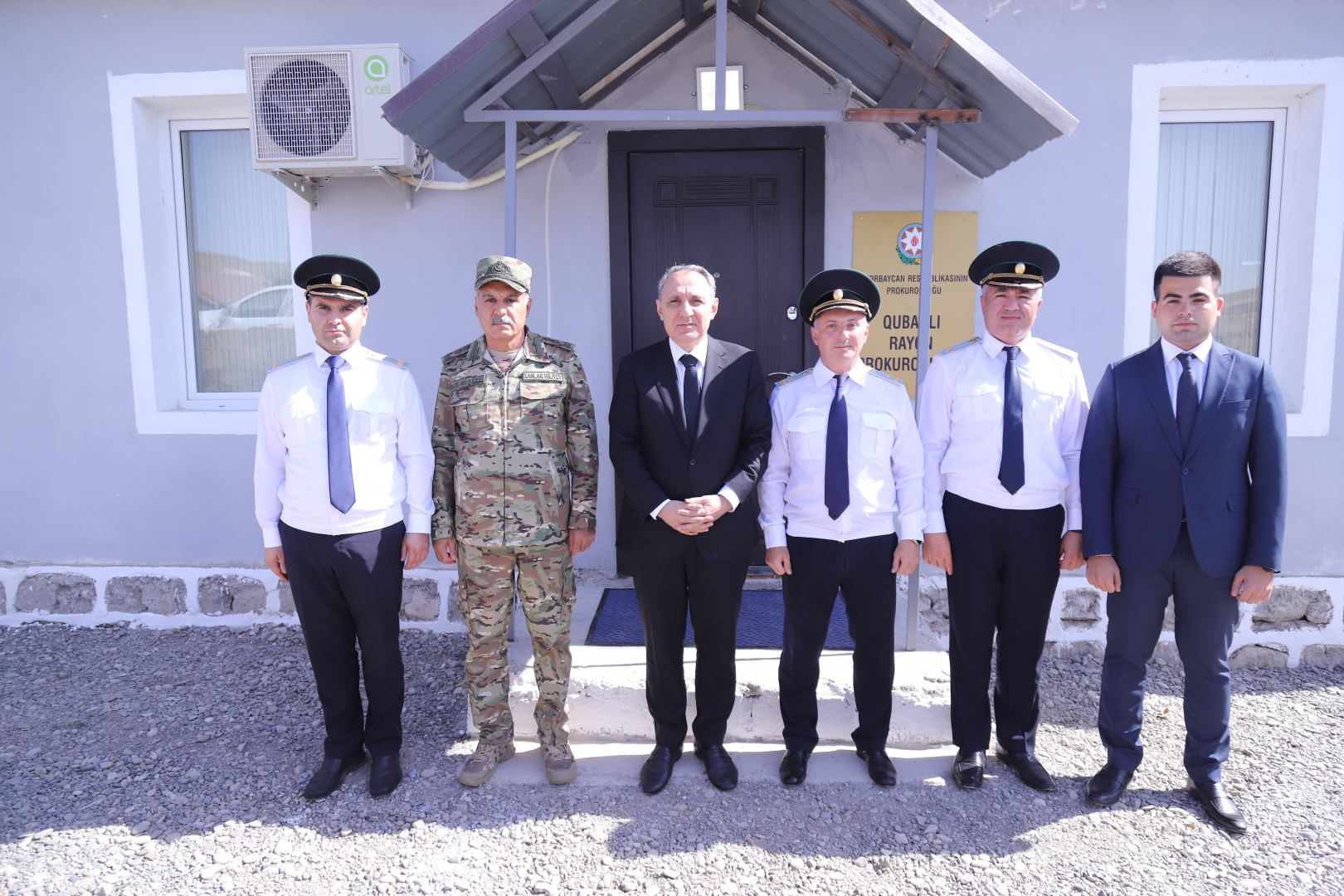 Baş prokuror azad olunan ərazilərdəki prokurorluqlarda olub (FOTO)