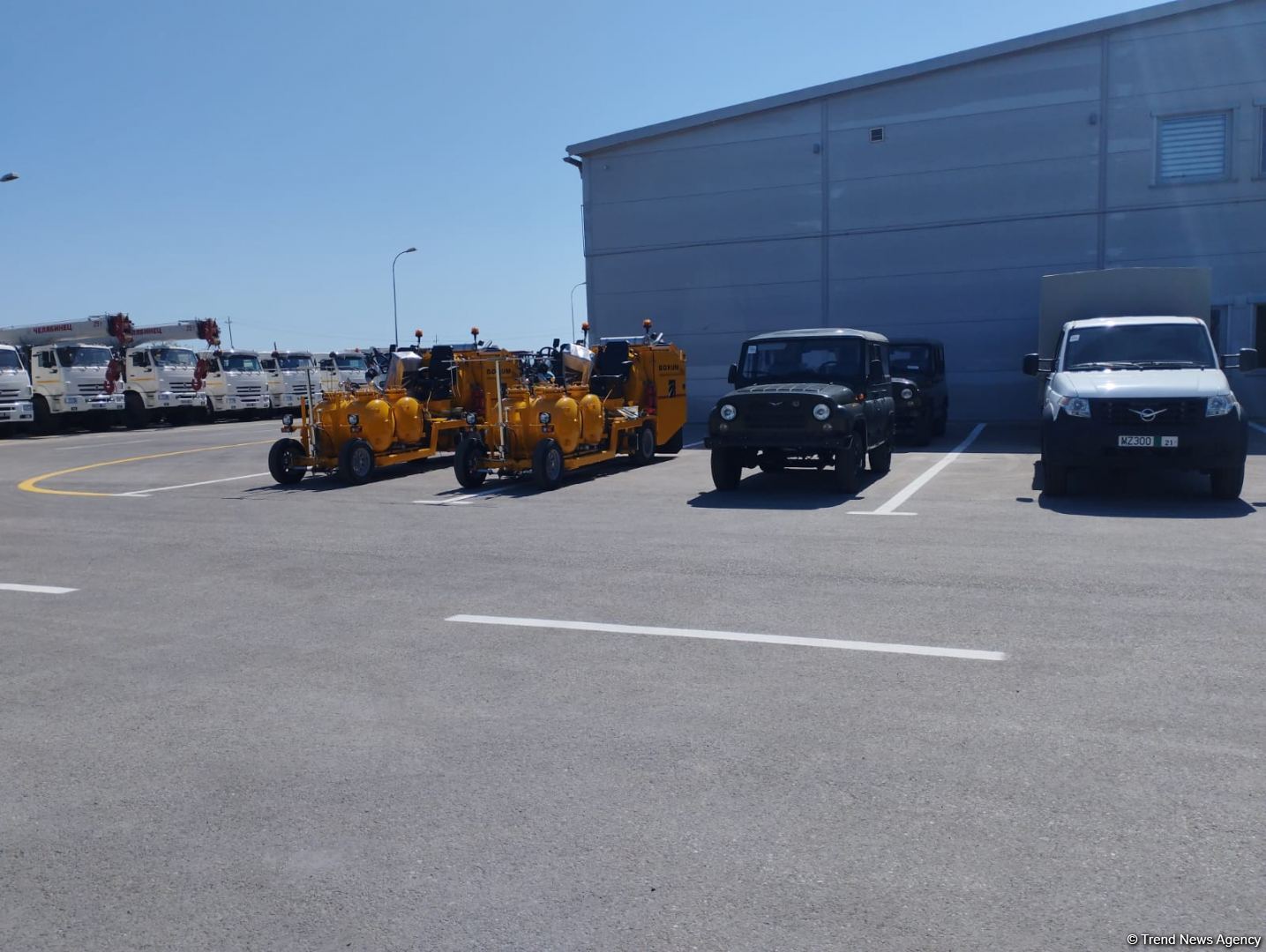 Qarabağ və Şərqi Zəngəzurda yol infrastrukturu üçün yeni maşın-mexanizmlər alınıb (FOTO)