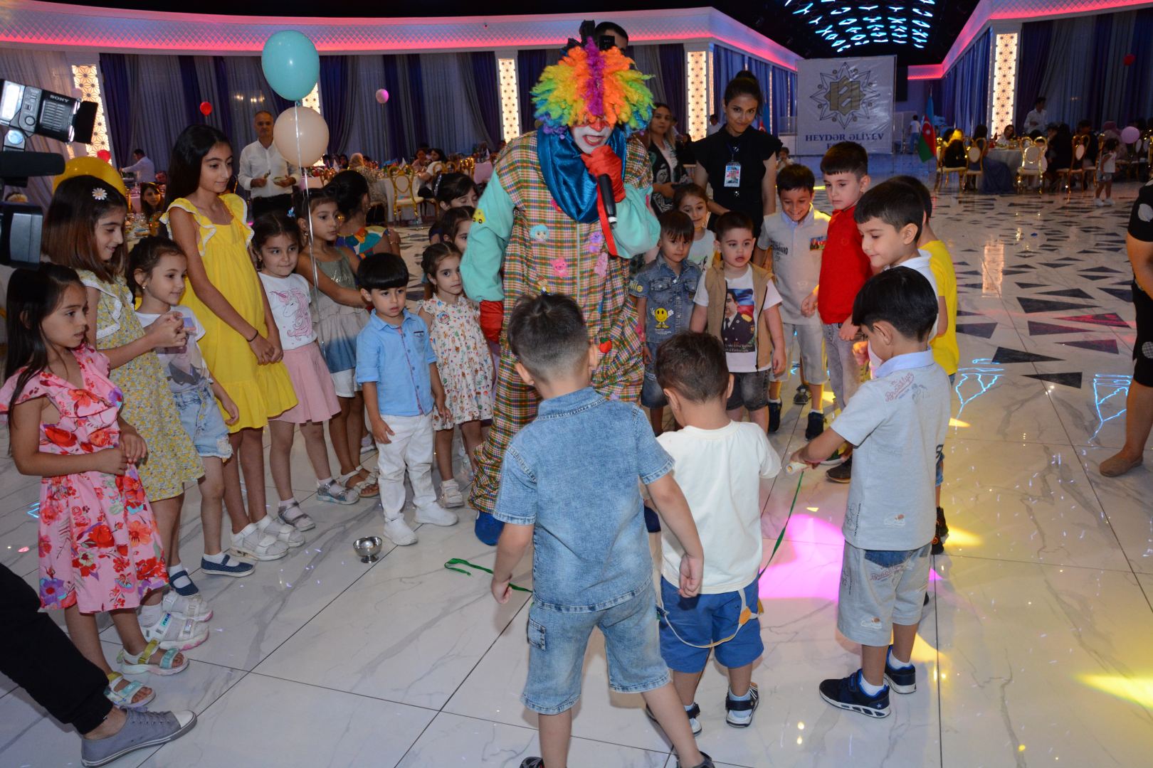 Heydər Əliyev Fondu uşaqlar üçün növbəti əyləncə tədbirləri təşkil edib (FOTO)