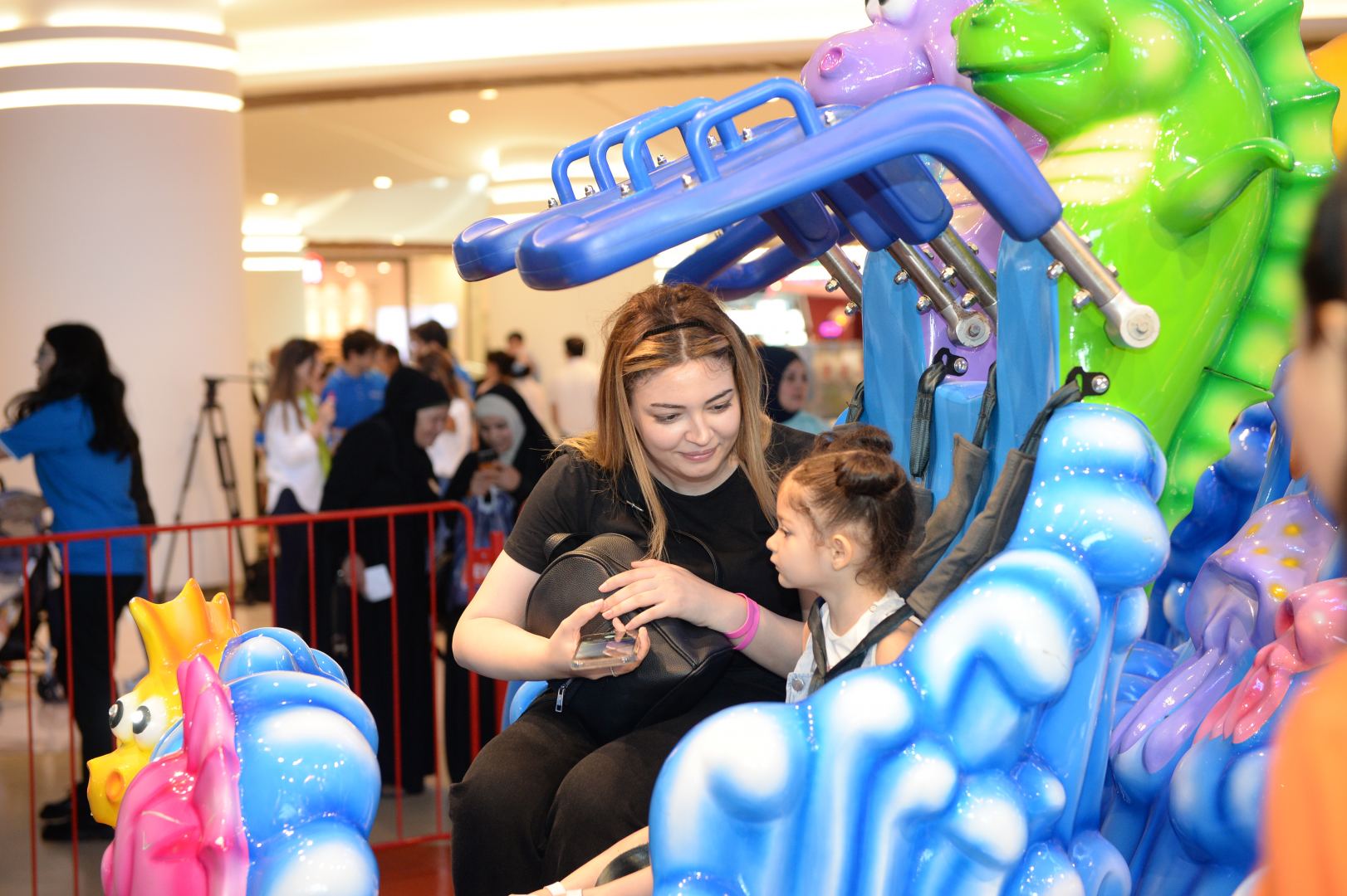 Heydər Əliyev Fondu uşaqlar üçün növbəti əyləncə tədbirləri təşkil edib (FOTO)