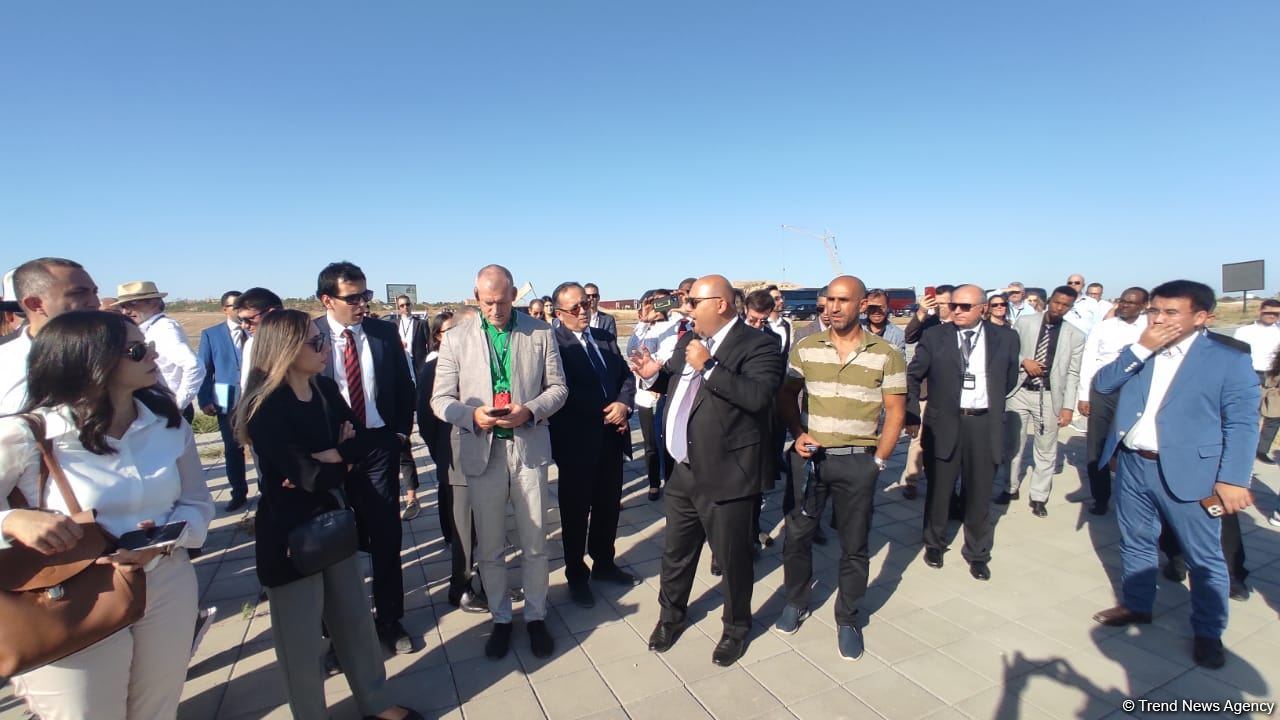 Diplomatik korpusun nümayəndələri Füzuli köhnə şəhər mərkəzinə baxış keçiriblər (FOTO)