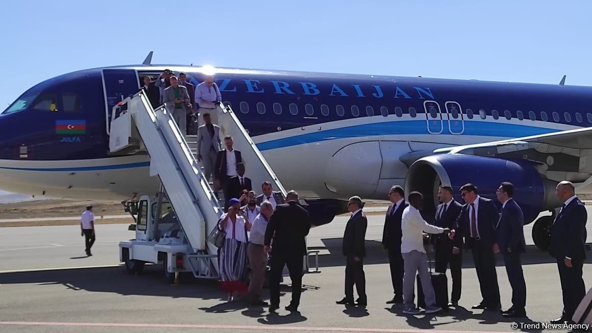 Azərbaycanda akkreditə olmuş diplomatik korpus və hərbi nümayəndələrin Şuşaya səfəri başlayıb (FOTO)