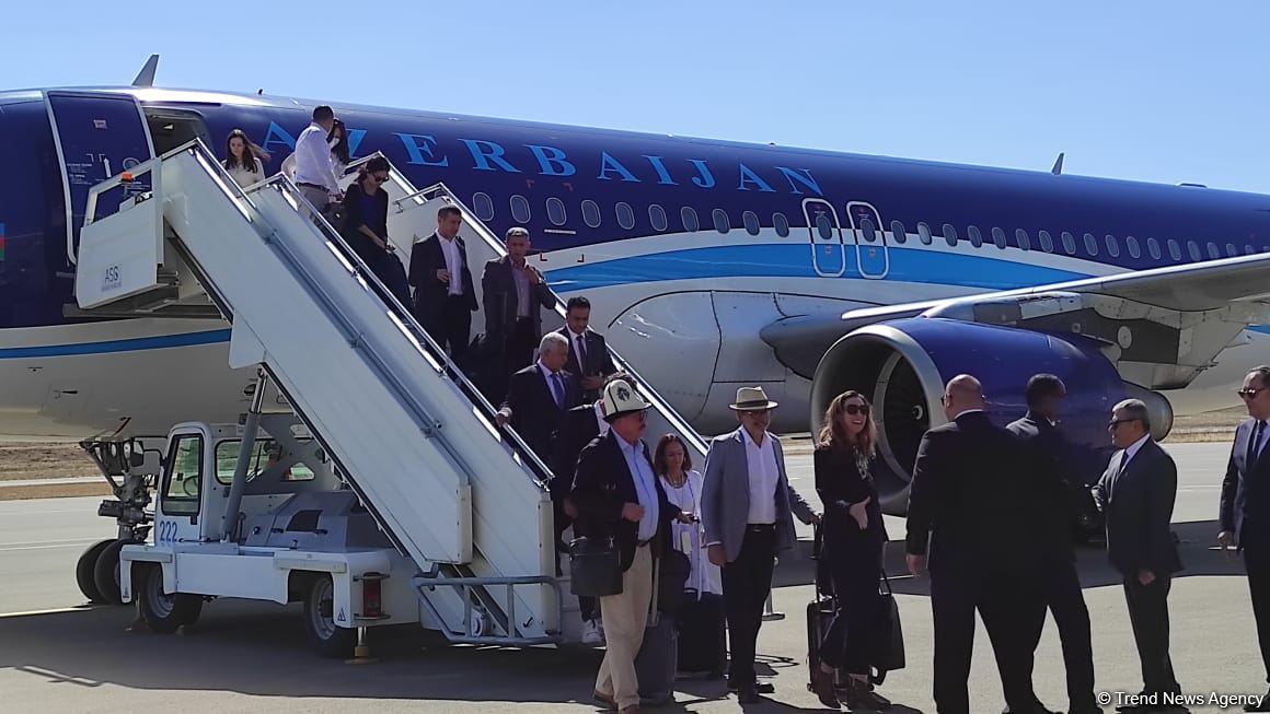 Azərbaycanda akkreditə olmuş diplomatik korpus və hərbi nümayəndələrin Şuşaya səfəri başlayıb (FOTO)