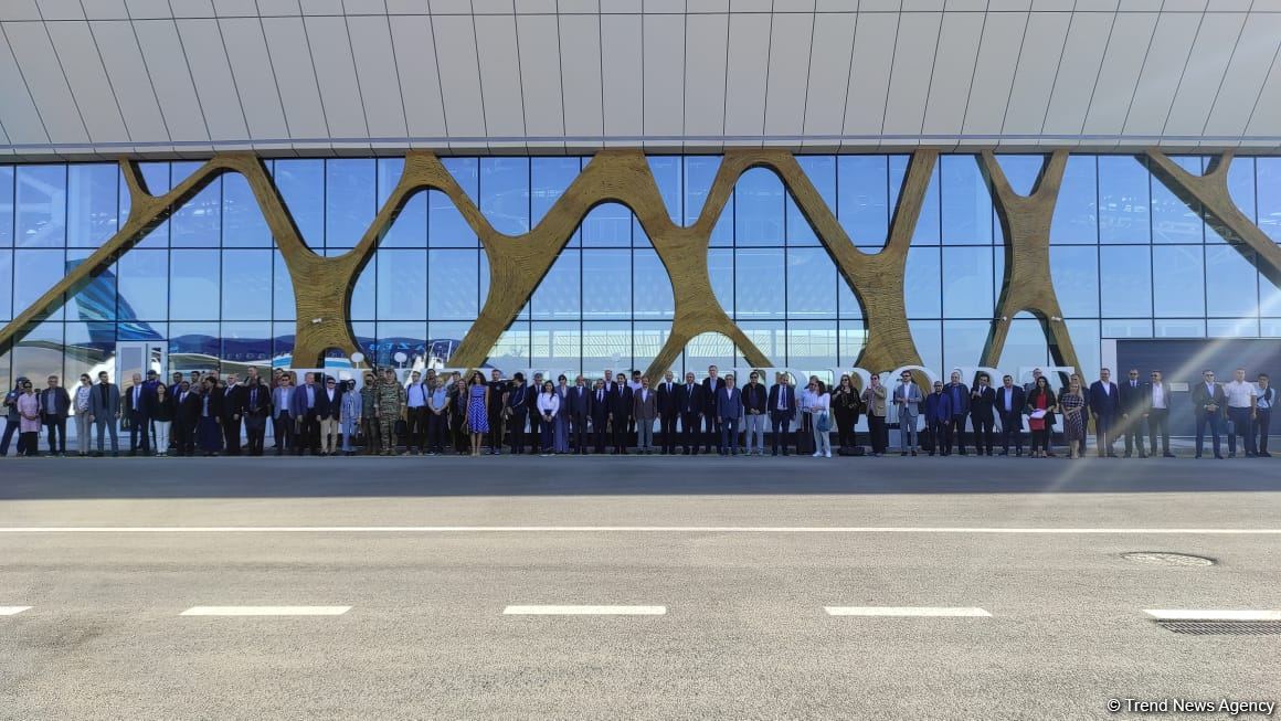 Azərbaycanda akkreditə olunmuş diplomatik korpus və hərbi nümayəndələrin Şuşaya səfəri başlayıb (FOTO)