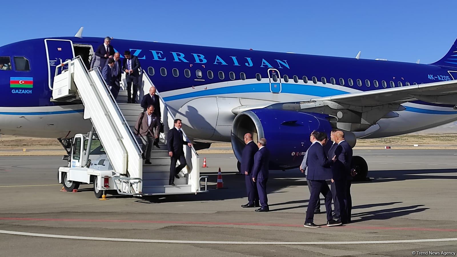 Azərbaycanda akkreditə olunmuş diplomatik korpus və hərbi nümayəndələrin Şuşaya səfəri başlayıb (FOTO)