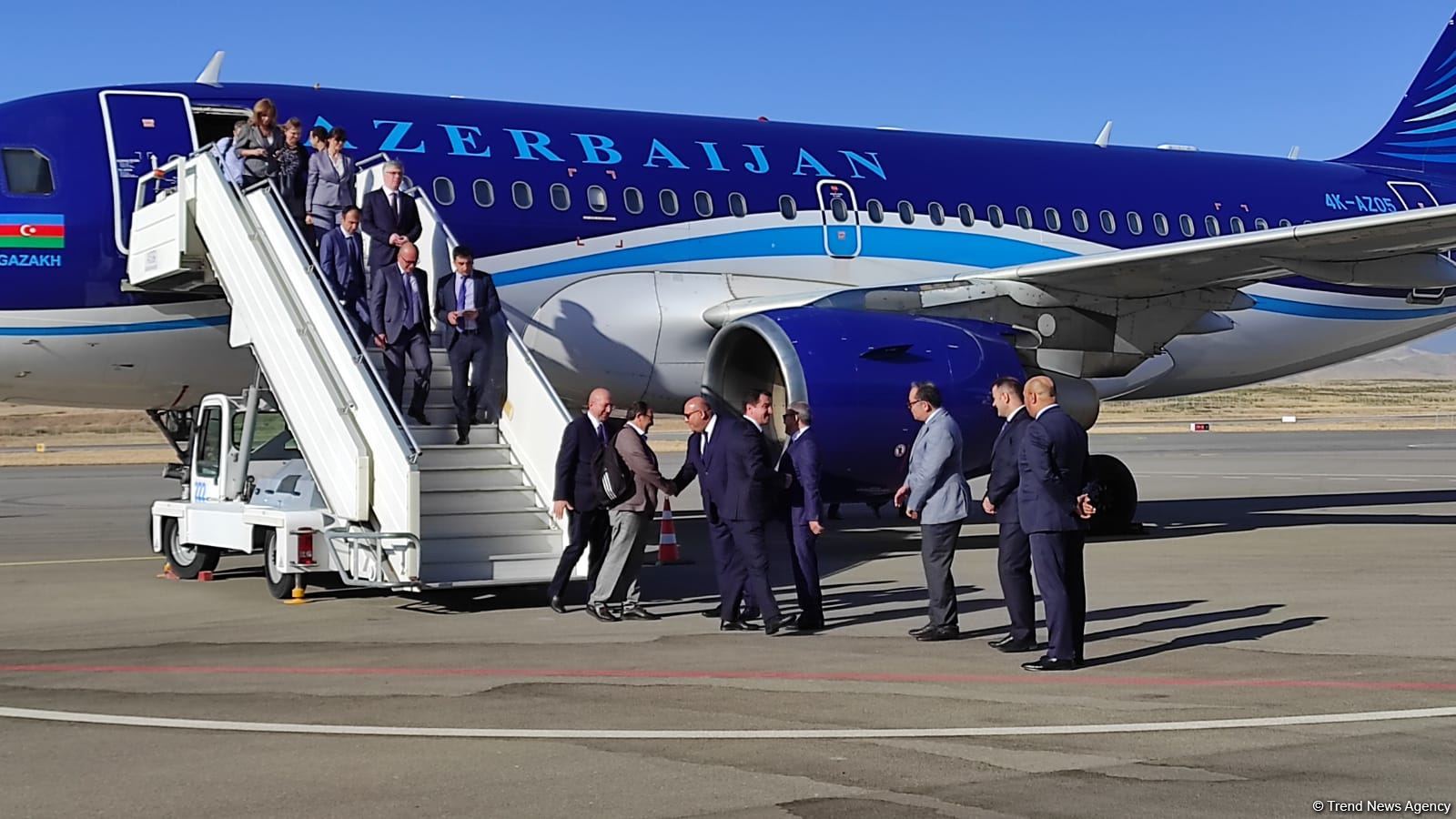 Azərbaycanda akkreditə olunmuş diplomatik korpus və hərbi nümayəndələrin Şuşaya səfəri başlayıb (FOTO)