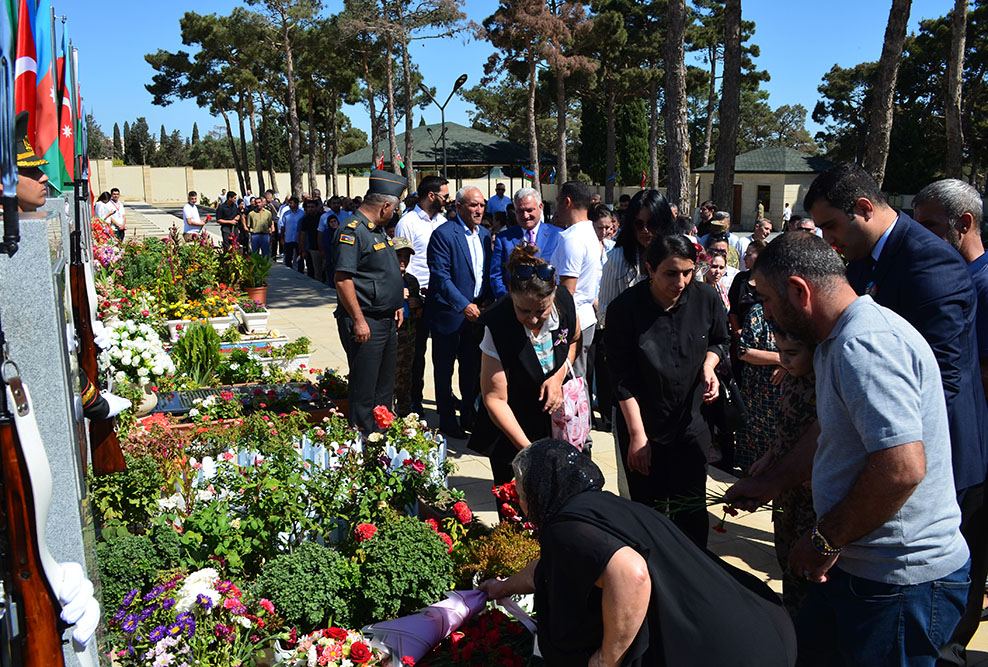 Vətən Müharibəsi Qəhrəmanı Anar Əliyevin anım mərasimi keçirilib (FOTO)