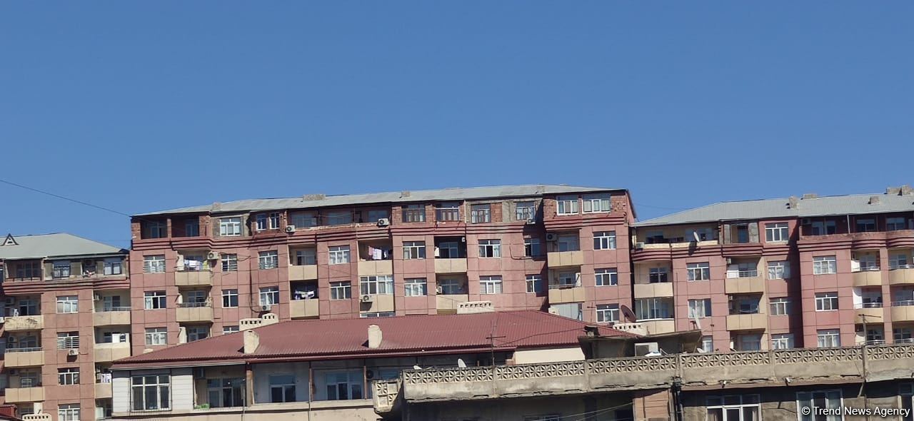 18 mərtəbəli binanın 19-cu mərtəbəsi - Yasamalda ucuz qiymətə satılan mənzillər necə tikilir? (FOTO)