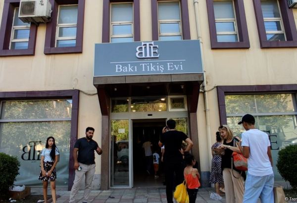 Məktəbli formalarının qiymətində artım gözlənilmir - Bakı Tikiş Evindən reportaj