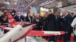 Zakir Həsənov və Yaşar Güler ADEX sərgisində olublar (FOTO)
