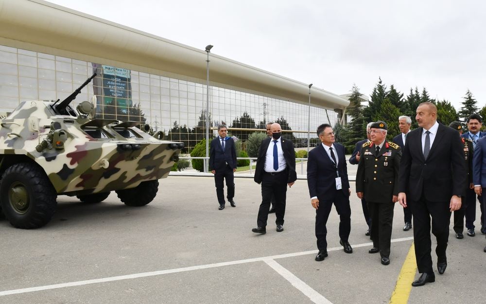 Prezident İlham Əliyev 4-cü “ADEX” və 13-cü “Securex Caspian” sərgiləri ilə tanış olub (FOTO/VİDEO) (YENİLƏNİB)